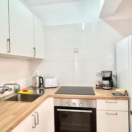 Sun Julz - Byzantium Garden-1 Bedroom